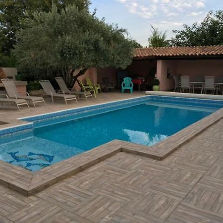 Appartement Rez De Chausse Bollène Екстериор снимка