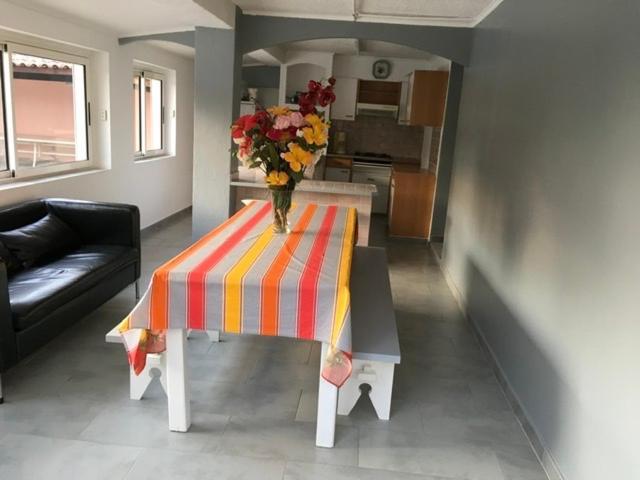 Appartement Rez De Chausse Bollène Екстериор снимка