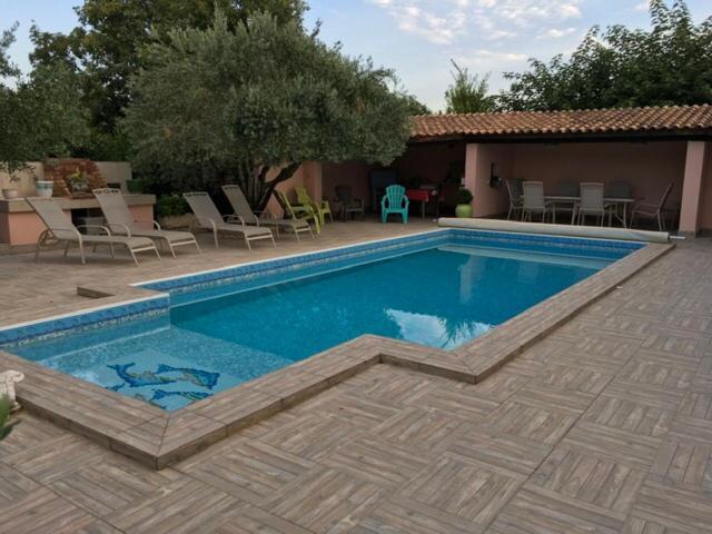 Appartement Rez De Chausse Bollène Екстериор снимка